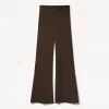 Pantaloni evazați
