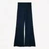 Pantaloni evazați