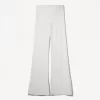 Pantaloni evazați
