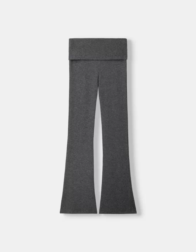 Pantaloni evazați la atingere moale, cu talie rabatabilă Pantaloni evazați la atingere moale, cu talie rabatabilă