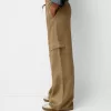 Pantaloni fluidi cu buzunar lateral Pantaloni fluidi cu buzunar lateral