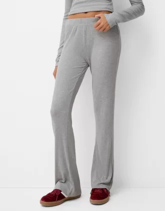 Pantaloni fluidi cu coaste