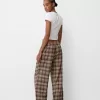 Pantaloni în carouri cu potrivire dreaptă Pantaloni în carouri cu potrivire dreaptă