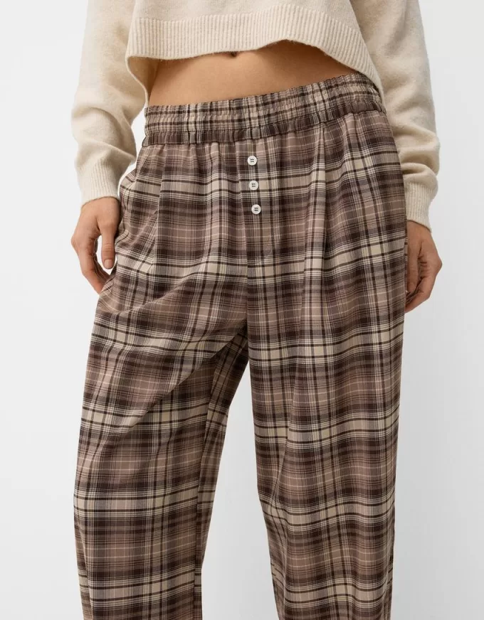 Pantaloni în carouri cu potrivire dreaptă Pantaloni în carouri cu potrivire dreaptă