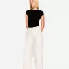 Pantaloni largi