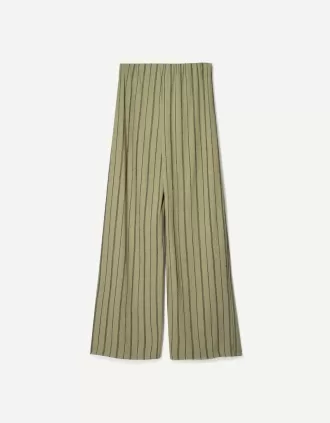 Pantaloni largi