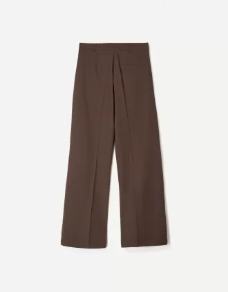 Pantaloni largi