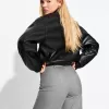 Pantaloni largi