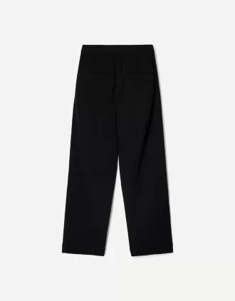 Pantaloni largi