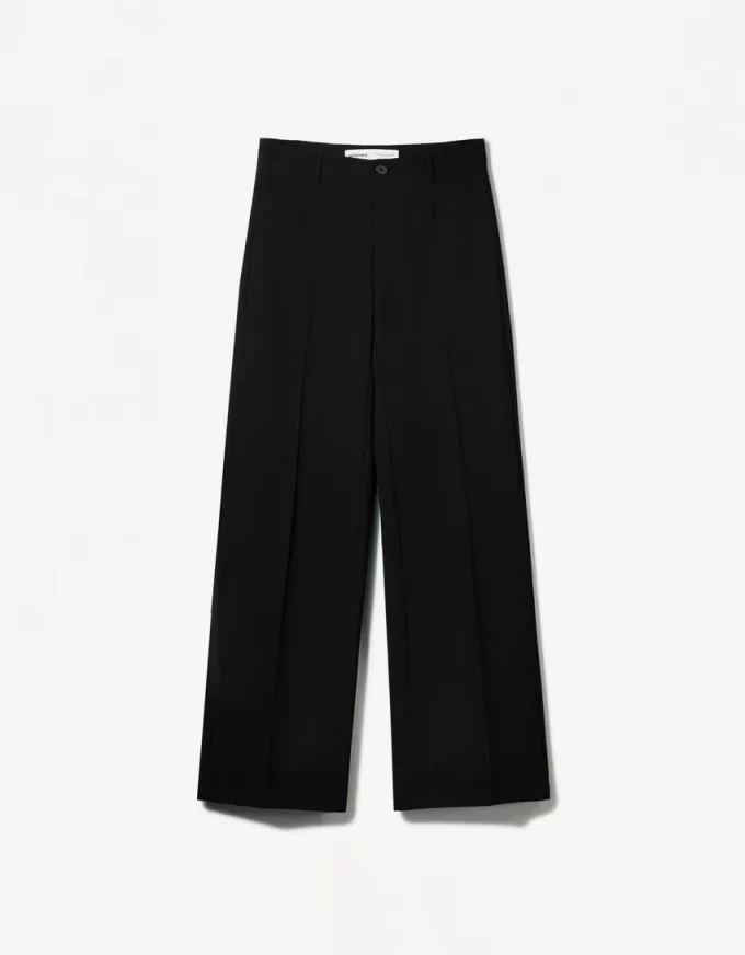 Pantaloni largi
