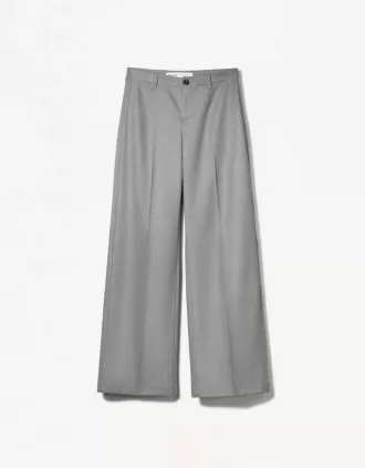 Pantaloni largi