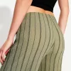 Pantaloni largi