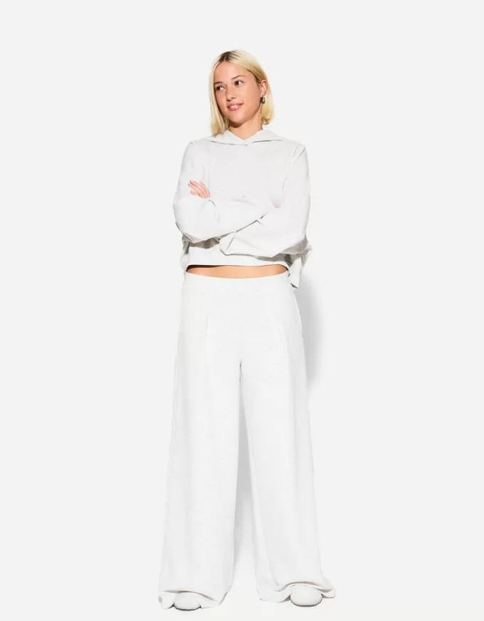 Pantaloni largi