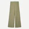 Pantaloni largi