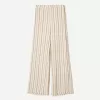 Pantaloni largi