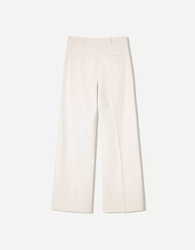 Pantaloni largi