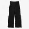 Pantaloni largi