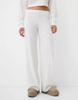 Pantaloni largi cu coaste la atingere moale
