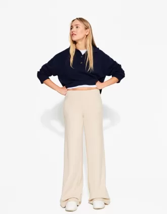 Pantaloni largi cu coaste la atingere moale