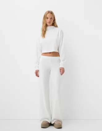 Pantaloni largi cu coaste la atingere moale