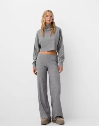 Pantaloni largi cu coaste la atingere moale