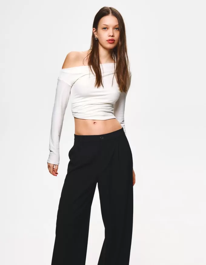 Pantaloni largi cu talie joasă Pantaloni largi cu talie joasă