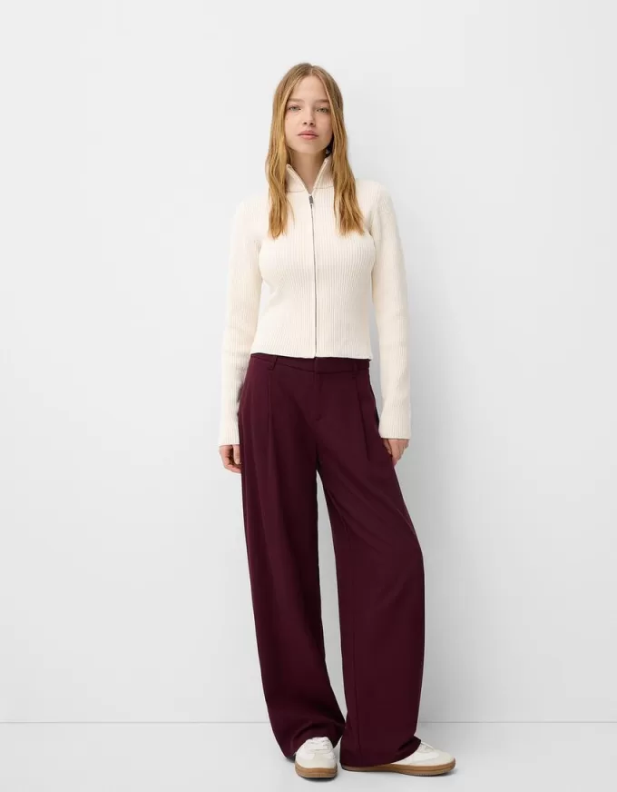 Pantaloni largi cu talie joasă Pantaloni largi cu talie joasă