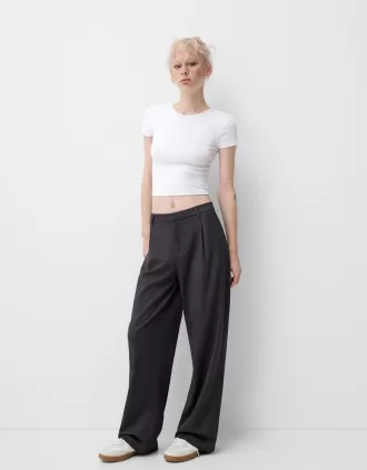 Pantaloni largi cu talie joasă