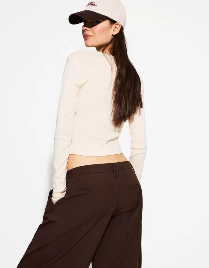 Pantaloni largi cu talie joasă Pantaloni largi cu talie joasă