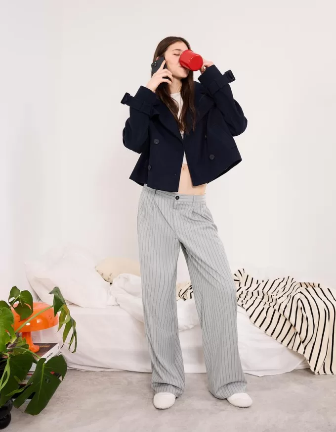 Pantaloni largi cu talie joasă Pantaloni largi cu talie joasă