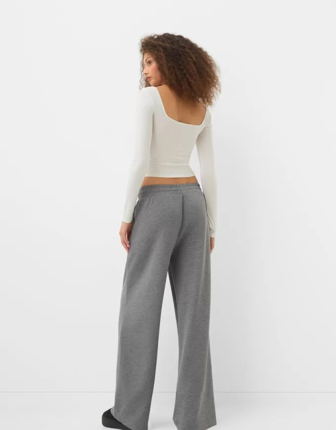 Pantaloni largi la atingere moale