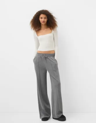 Pantaloni largi la atingere moale