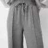 Pantaloni largi la atingere moale