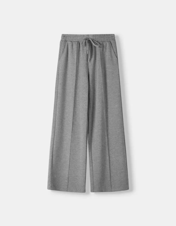 Pantaloni largi la atingere moale