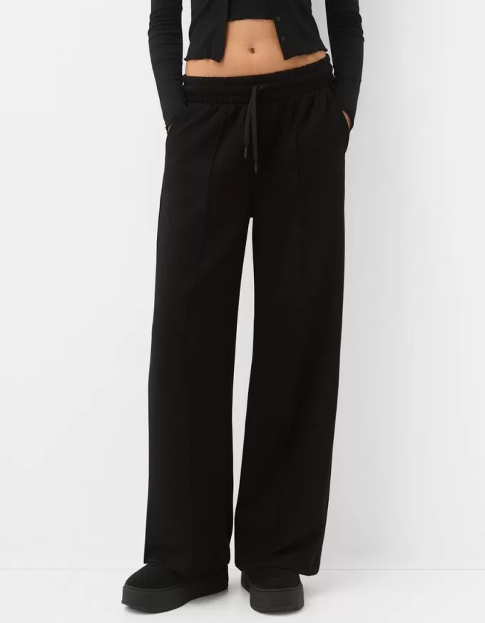 Pantaloni largi, moi Pantaloni largi, moi