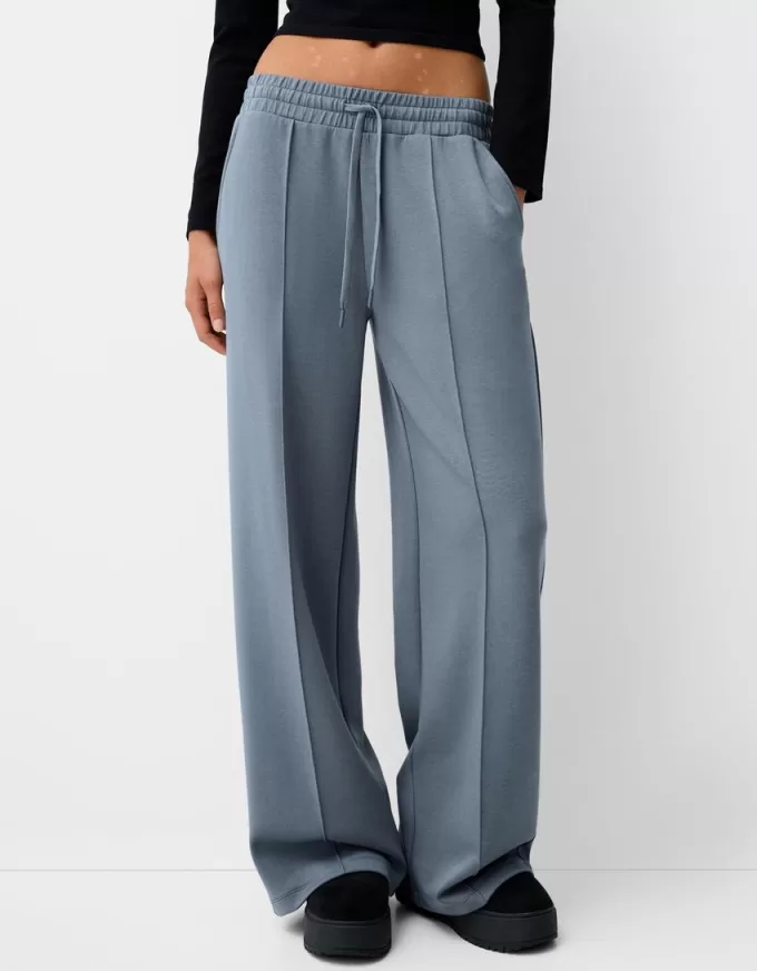 Pantaloni largi, moi Pantaloni largi, moi
