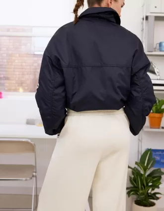 Pantaloni largi, moi