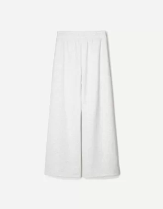 Pantaloni largi, moi