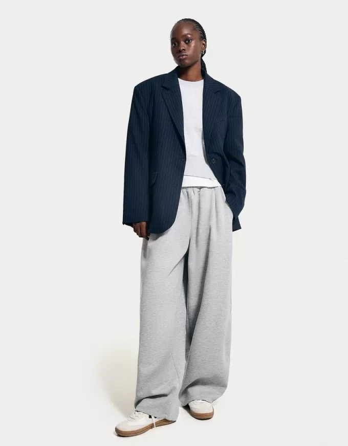 Pantaloni largi, moi Pantaloni largi, moi