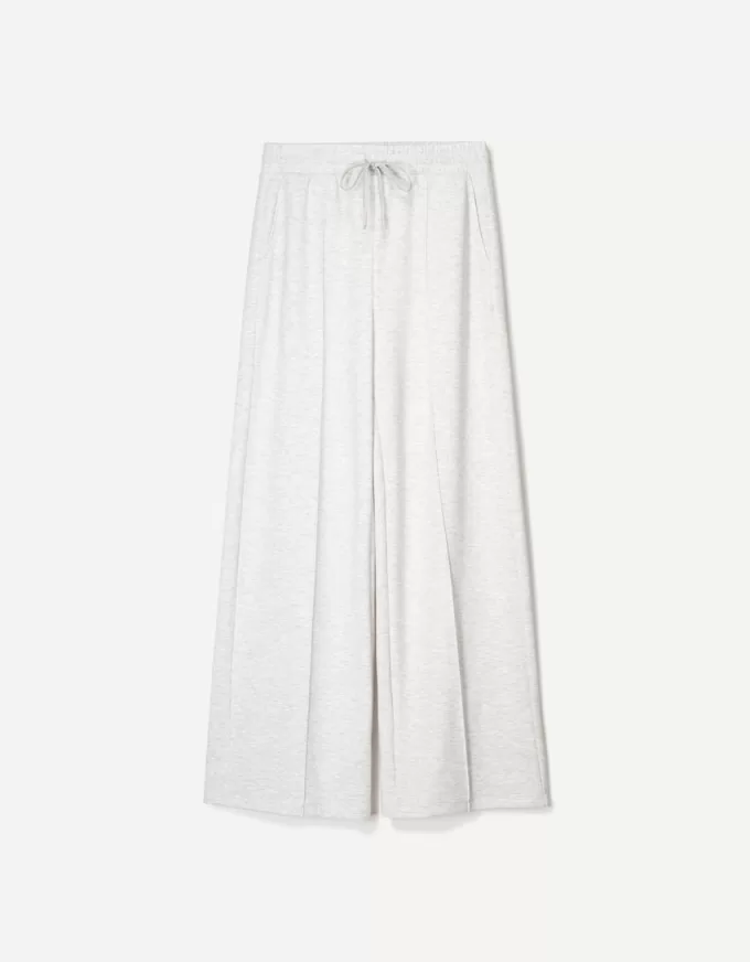Pantaloni largi, moi