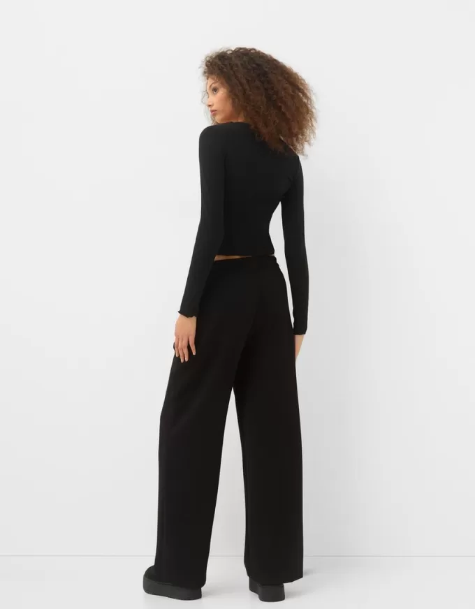 Pantaloni largi, moi Pantaloni largi, moi