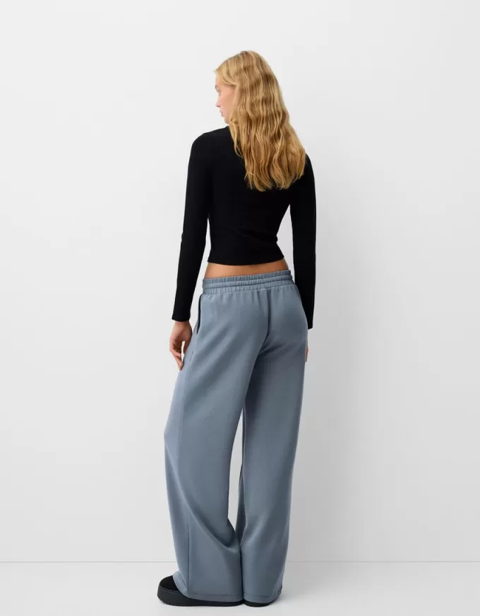 Pantaloni largi, moi Pantaloni largi, moi