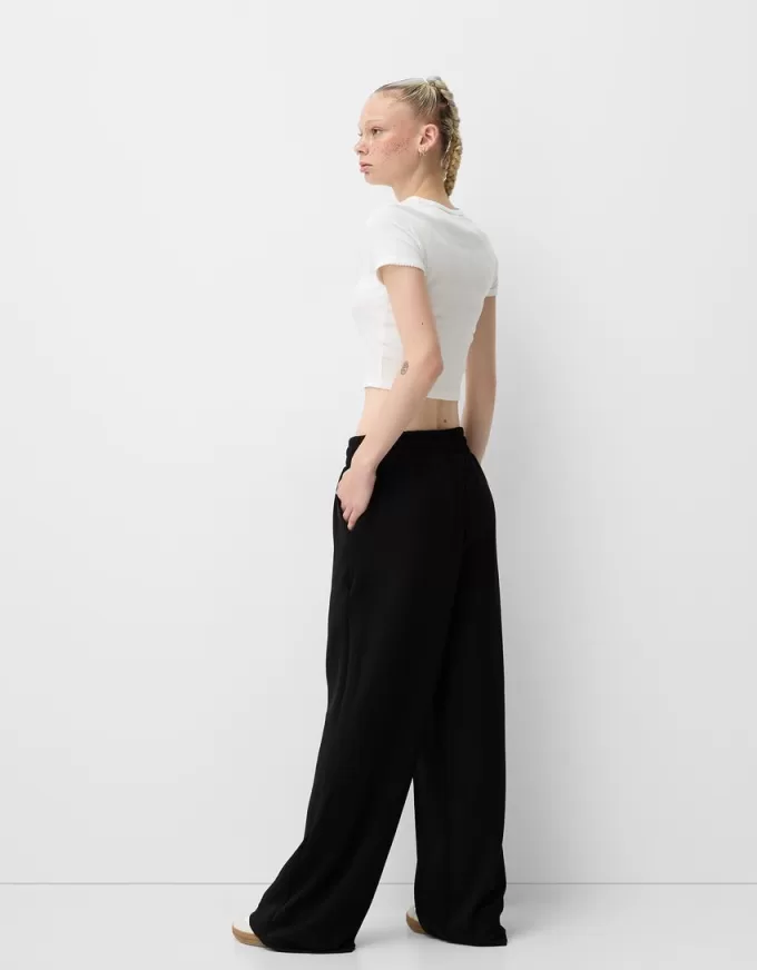 Pantaloni largi, moi Pantaloni largi, moi