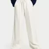 Pantaloni largi, moi Pantaloni largi, moi