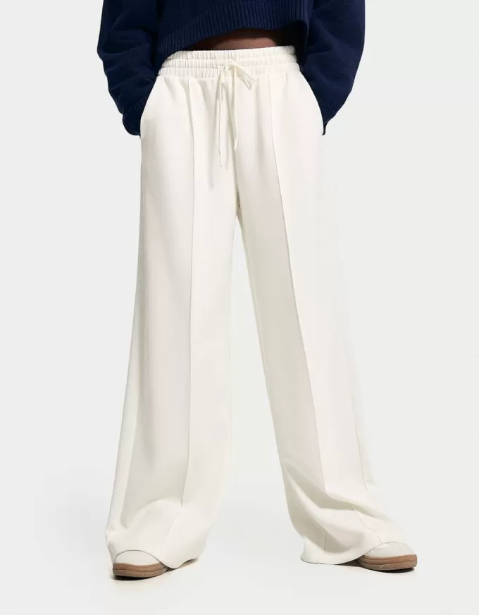 Pantaloni largi, moi Pantaloni largi, moi
