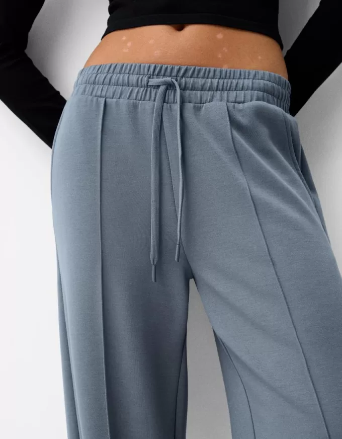 Pantaloni largi, moi Pantaloni largi, moi