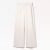 Pantaloni largi, moi Pantaloni largi, moi