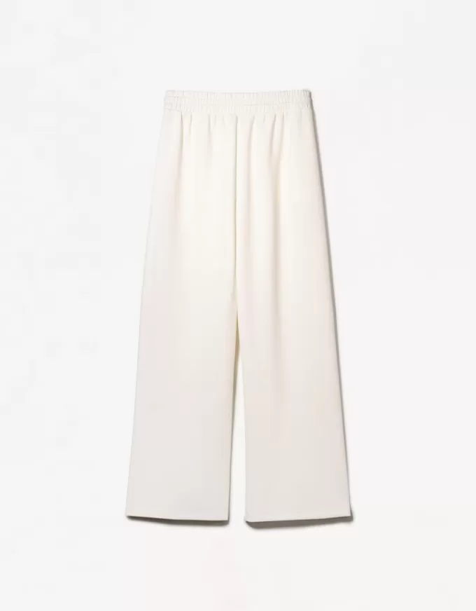 Pantaloni largi, moi Pantaloni largi, moi