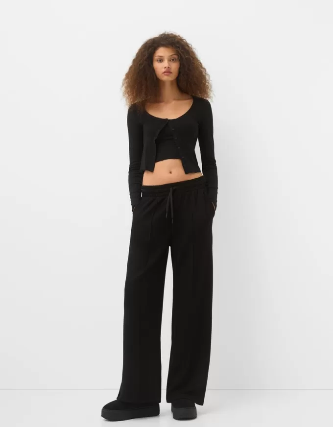 Pantaloni largi, moi Pantaloni largi, moi