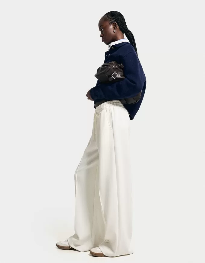 Pantaloni largi, moi Pantaloni largi, moi